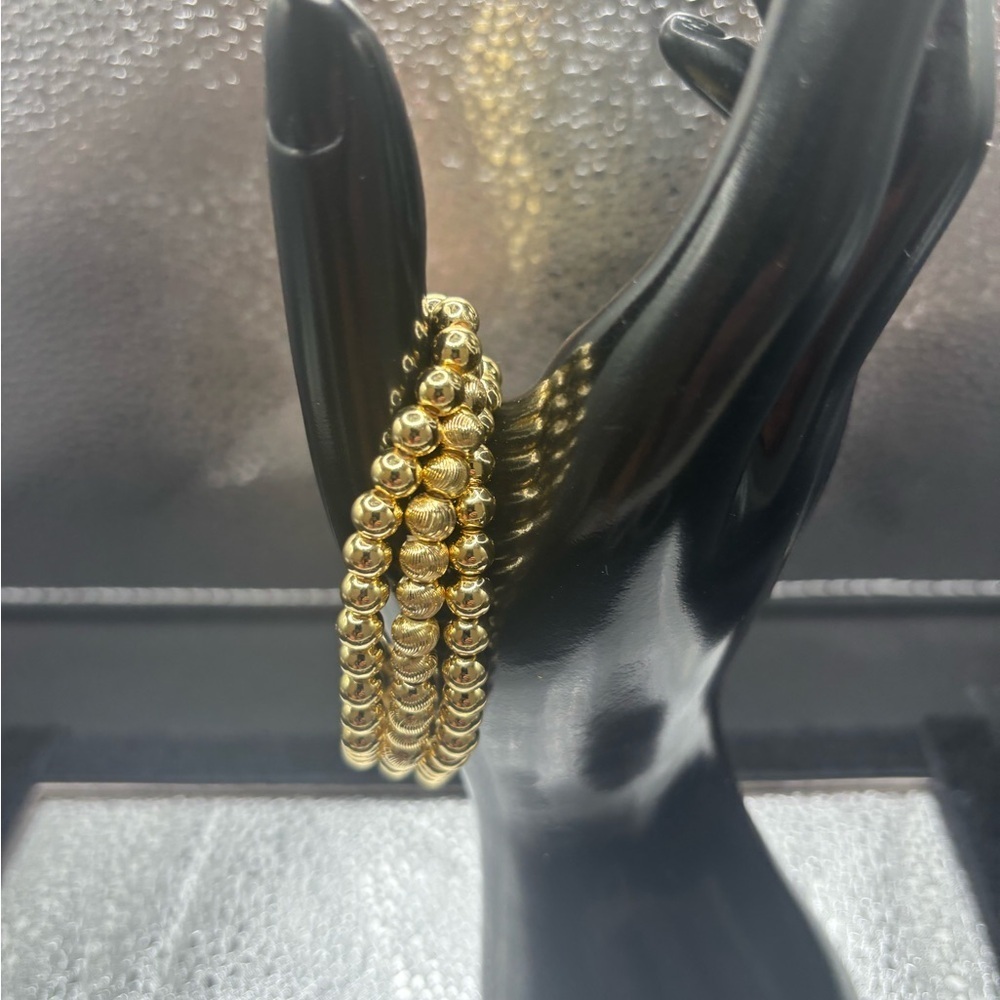 Elegant Gold Stretch Beaded Bracelet